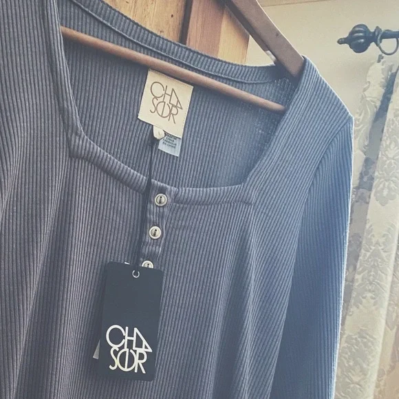 Chaser Henley Ribbed Layering Top Gray Charcoal NWT Large - Picture 5 of 16